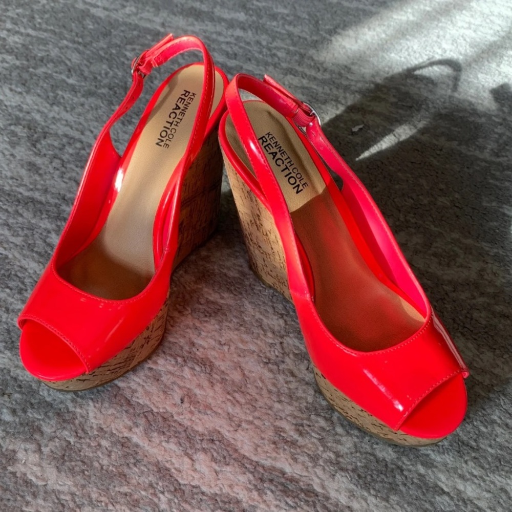 Kenneth Cole With The Bend Pa Neon Pink Wedges